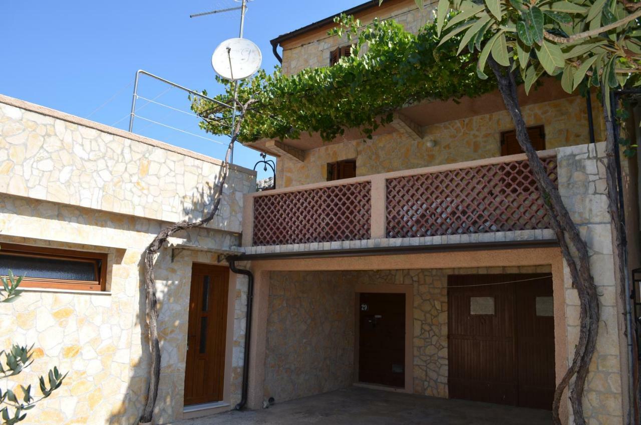 Holiday Home Garina Draga Bascanska Ngoại thất bức ảnh