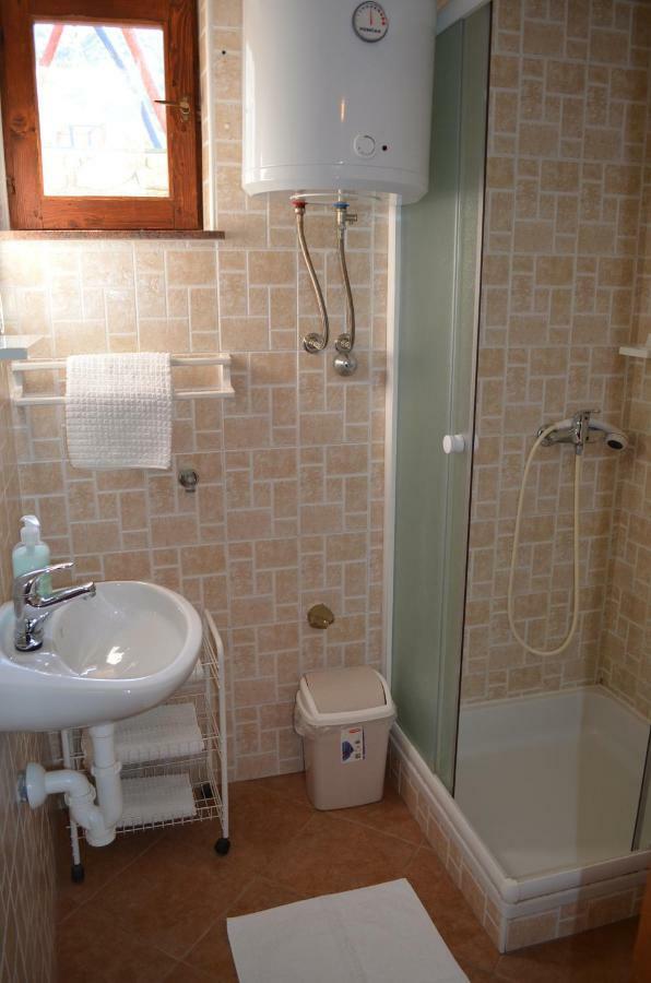 Holiday Home Garina Draga Bascanska Ngoại thất bức ảnh