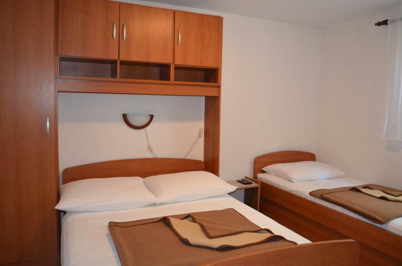 Holiday Home Garina Draga Bascanska Ngoại thất bức ảnh