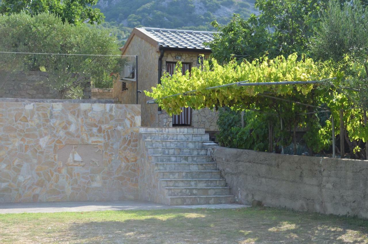 Holiday Home Garina Draga Bascanska Ngoại thất bức ảnh