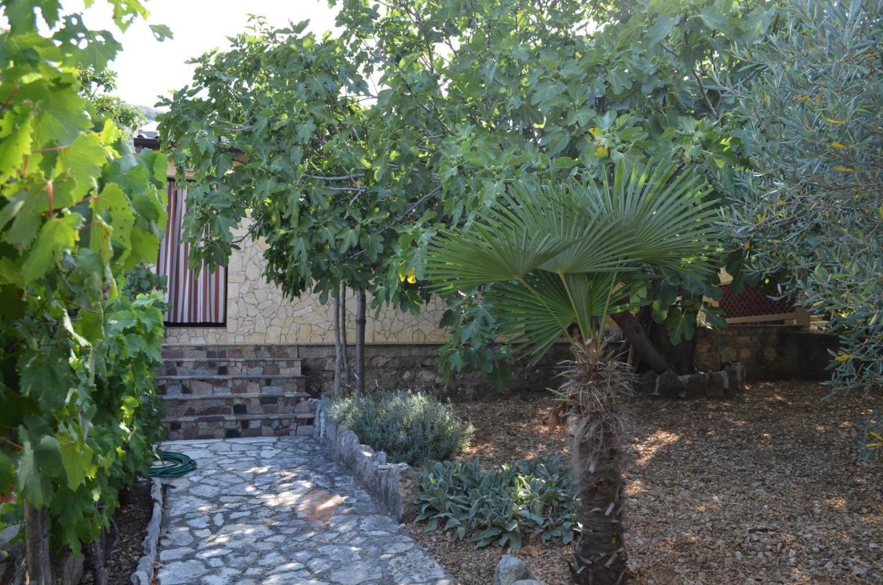 Holiday Home Garina Draga Bascanska Ngoại thất bức ảnh